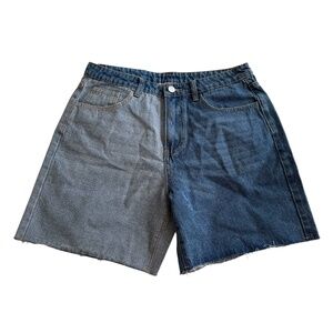 BUNDLE 3/$20 NWOT Bailey Rose two tone denim mom shorts sz L